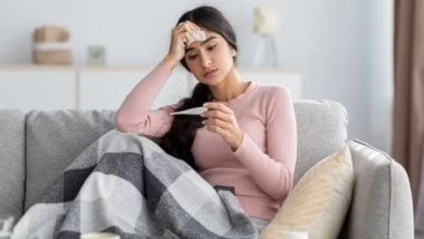 مدة العدوى وشدة المرض والأكثر عرضة والعلاج.. الفروق بين الأنفلونزا وكورونا