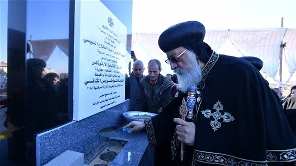 البابا تواضروس الثاني يضع حجر أساس مشروع مقابر البطريركية بالقاهرة الجديدة