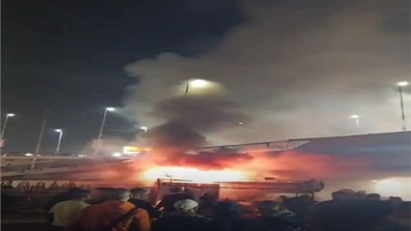 حريق محدود يلتهم أكشاكًا بمحيط محطة رمسيس دون إصابات بشرية