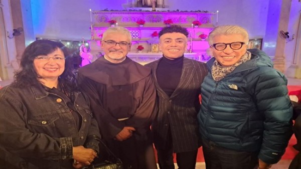 خالد منتصر : استمتعت بالكورال الجميل لكنيسة سان جوزيف .. شكراً للرهبان الفرنسيسكان على الدعوة