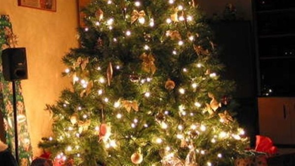 تعرف علي حكاية شجرة ومزود عيد الميلاد عند كنيسة الروم الارثوذكس