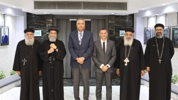 محافظ أسوان ينسق مع الكنيسة لإستقبال قداسة البابا تواضروس الثانى