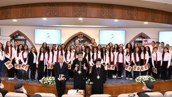 البابا تواضروس يشهد حفل تخريج الدفعة الرابعة من معهد تاريخ الكنيسة بالمعادي