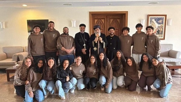 البابا تواضروس يلتقي طلاب مدرسة مارمرقس بسيدني ويؤكد أهمية الكنيسة وترابطها داخل وخارج مصر