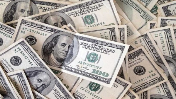 رسميًا بعد الانخفاض.. سعر الدولار مقابل الجنيه المصري اليوم الإثنين 10 فبراير 2025