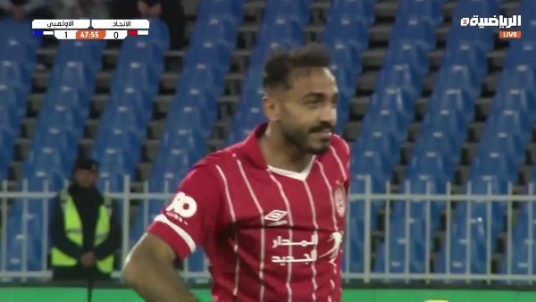 «اتحسد ولا إيه».. إصابة قوية لـ كهربا في الدوري الليبي