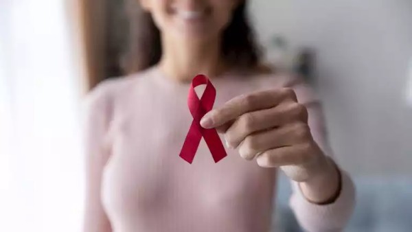كيف يمكن السيطرة على سرطان الثدي وتقليل المضاعفات؟.. الصحة توضح