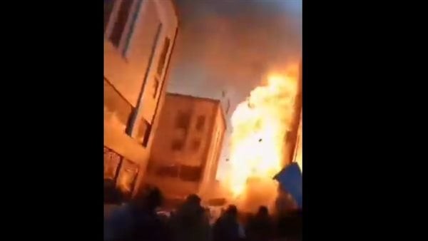 لحظة انفجار أنبوب غاز في مول شهير بالقاهرة (فيديو)