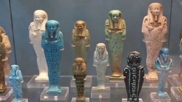 تمثال مصري بـ400 دولار فقط يتسبب بفضيحة للمتحف البريطاني.. ما القصة؟