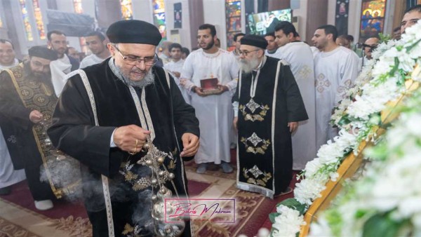 كنائس الإسكندرية تستعد لعيد القيامة المجيد.. والبطاركة يُنيبون وكلاءهم لرئاسة القداس