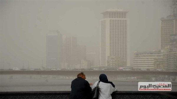 وداع عنيف من إبريل.. إنذار جوي بشأن حالة الطقس: «عودة الأمطار وهجوم عاصفة ترابية»