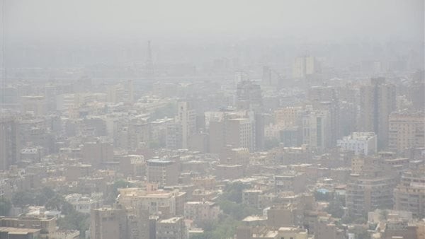 العاصفة الترابية تغادر القاهرة الكبرى والمنخفض يتحرك إلى شرق البلاد