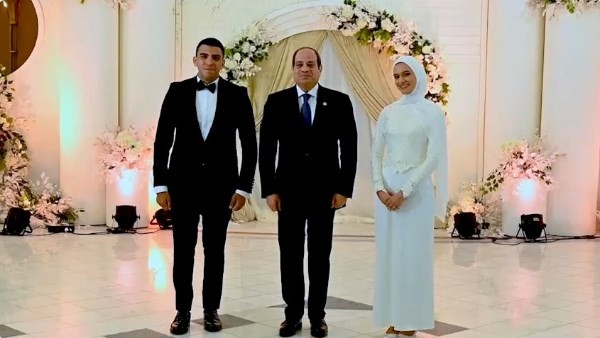 مشهد إنساني لا ينسى.. روان أبو العينين: الرئيس السيسي يشهد عقد قرآن مي مالك مهران بنت الشهيد