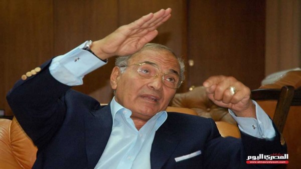 ليلى علوي تعتذر لعائلة الفريق أحمد شفيق.. ما القصة؟