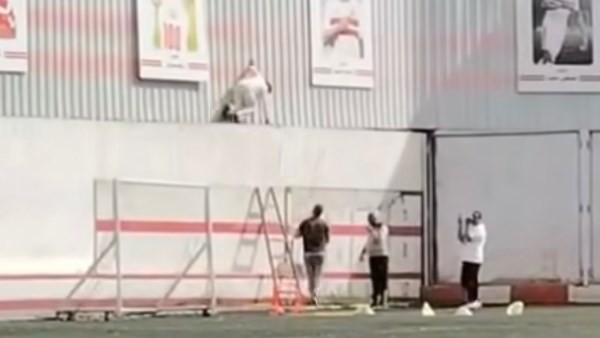 دهس صورة زيزو يُشعل الغضب.. ماجد سامي: مشهد عبثي وفضيحة رياضية بكل المقاييس