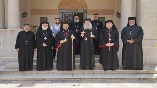 وفد الكنيسة الأرثوذكسية يعزي بطريرك الكاثوليك في رحيل البابا فرنسيس: علاقة أخوية كانت تجمع بين البابا تواضروس وبابا الفاتيكان