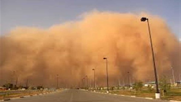 «العاصفة الرملية».. الأرصاد تحذر من حالة الطقس (أتربة وأمطار تتقدم نحو القاهرة)