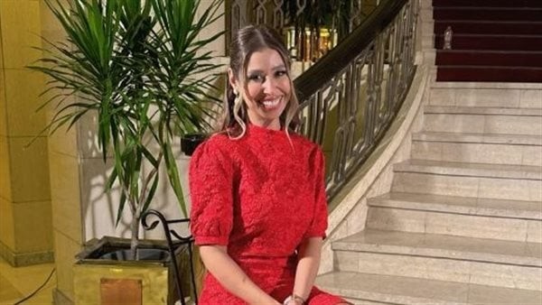 كان هيجيلي انهيار عصبي وربنا يجمعنا في الجنة، بوست مثير من إيناس عز الدين بعد عودة قطتها