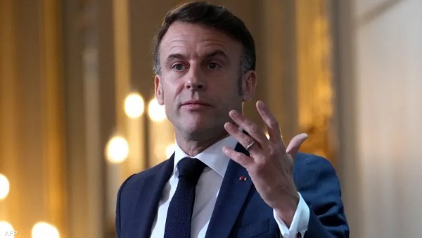 ليس لهم مكان في بلدنا .. ماكرون يتوعد قوى الظلام بعد جريمة مروعة تهز مسجدا فرنسيا