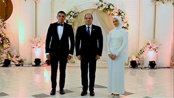 الرئيس السيسي يفي بوعده ويحضر عقد قران ابنة الشهيد مالك مهران: "أب لكل المصريين"