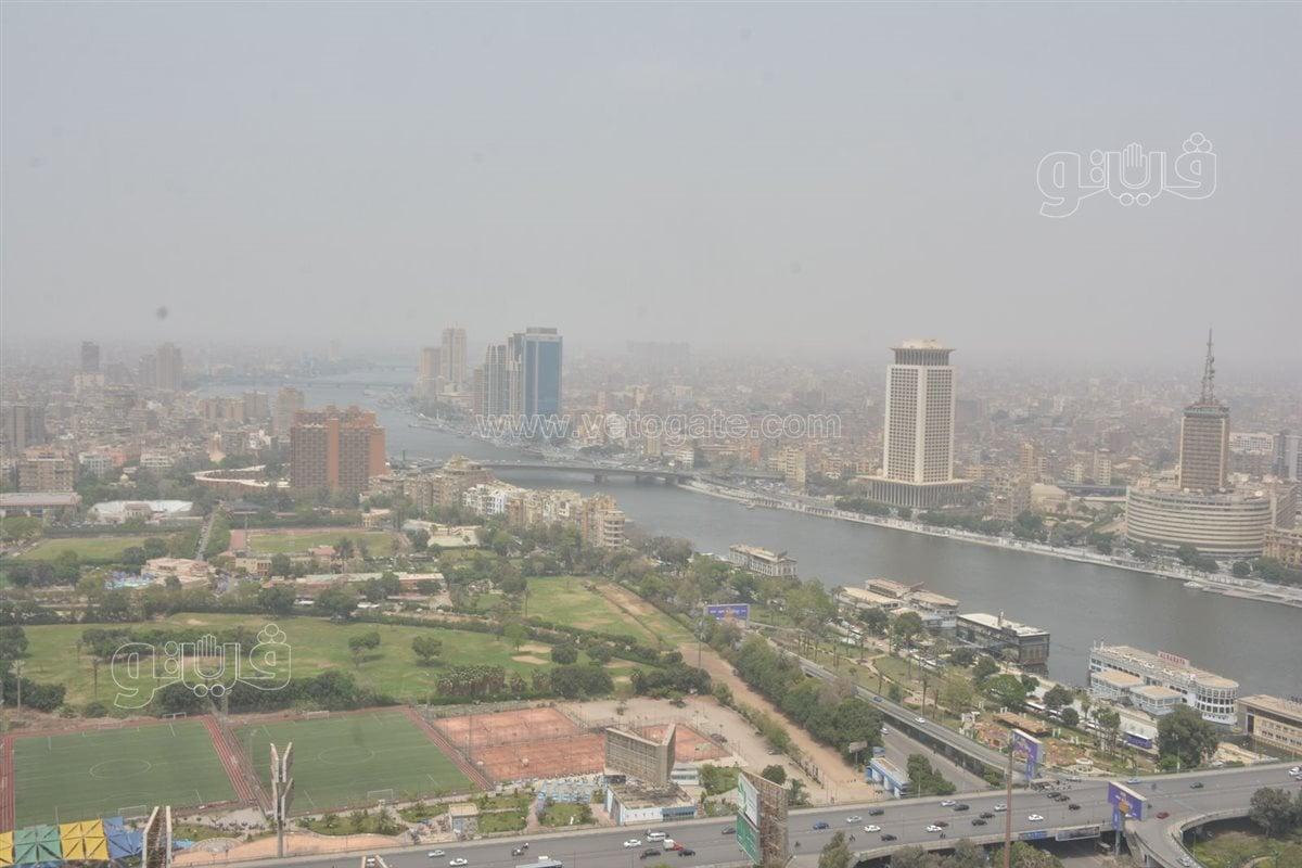 العاصفة الترابية تصل القاهرة، غيوم وأتربة (صور وفيديو)
