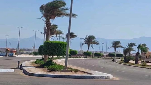 كتل هوائية ونشاط للرياح والأتربة.. بيان عاجل من الأرصاد بشأن طقس الساعات المقبلة