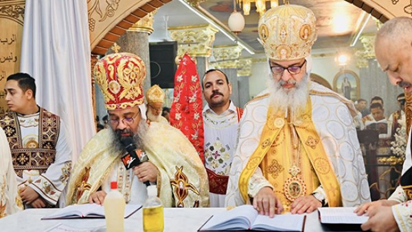 تدشين مذابح وأيقونات كنيسة الشهيد أبسخيرون القليني بقرية المناشي بأولاد صقر