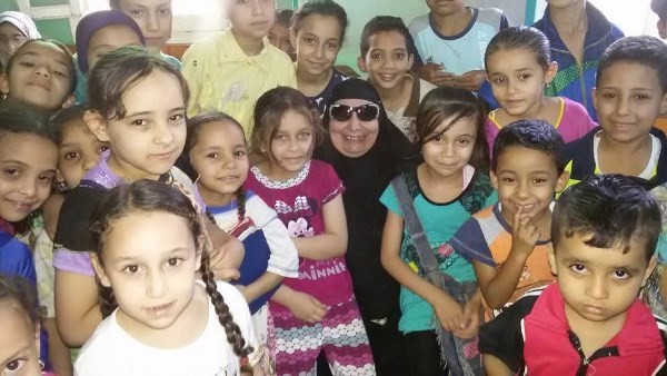أهالي أبوقرقاص بالمنيا يشيعون جثمان الشيخة محاسن أقدم محفظة قرآن .. صور