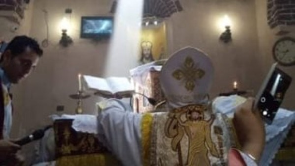 الكنيسة تنظم قداس تعامد الشمس على دير الملاك ميخائيل بالشرقية