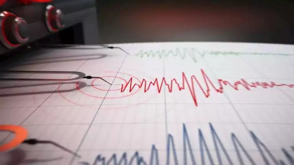 البحوث الفلكية: زلزال بقوة 6.24 على بعد 499 كيلومتر شمال مرسى مطروح