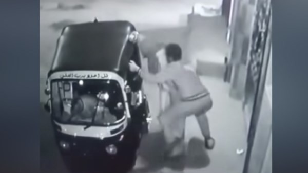 اختطاف فتاة تحت تهديد وكتم أنفاسها في شبرا الخيمة.. والأمن يطارد الجناة