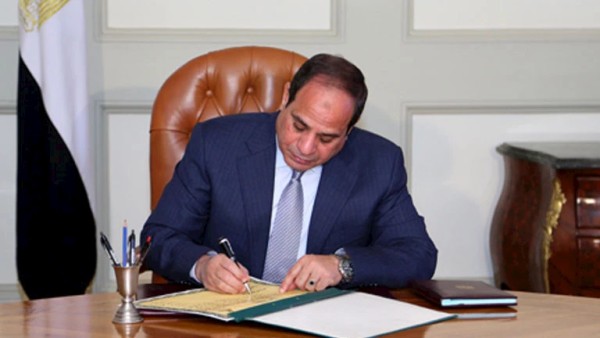 السيسي يوقع قانون العمل الجديد ويوجه الحكومة بـ 5 إجراءات