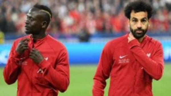 محمد صلاح يكشف حقيقة خلافه مع ساديو ماني