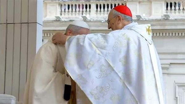 الكاردينال ماريو زيناري يشارك في مراسم تنصيب البابا الجديد