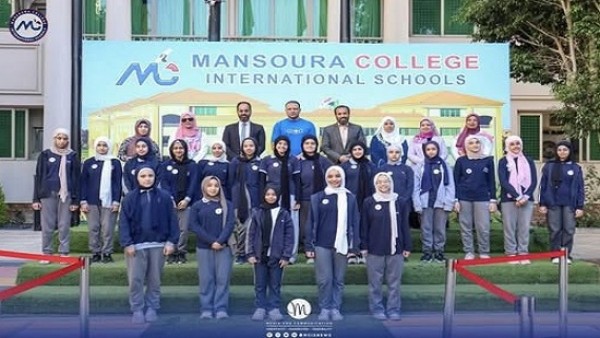 مدرسة بالمنصورة تكرم الطالبات المحجبات حديثا.. عفت يستنكر : تمييز على أساس ديني .. ناقوس الخطر يدق بقوة وارجو ان تنتبه الدولة قبل فوات الأوان