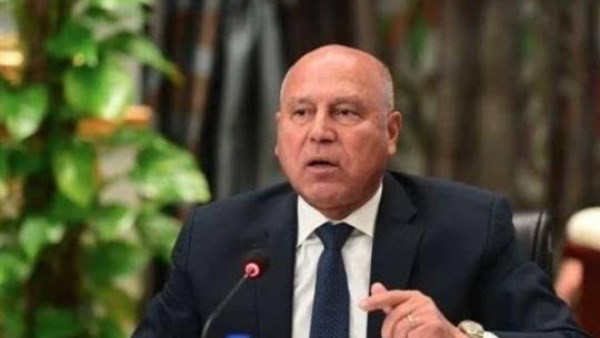 كامل الوزير يعلن بدء تشغيل مصنع جديد لإنتاج قضبان السكك الحديدية