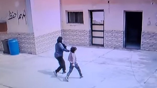 والد طالب حدائق القبة: المدرسة عاقبته عشان طلب يدخل الحمام| فيديو