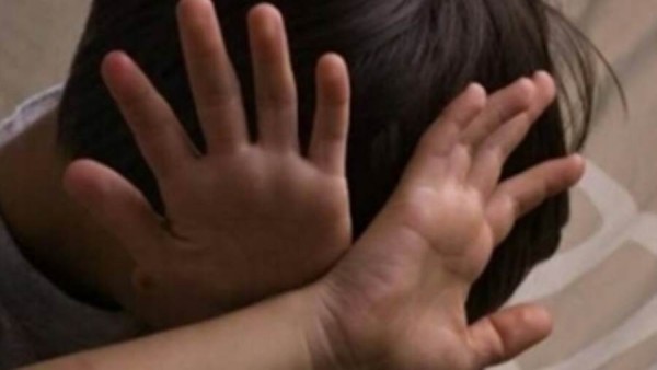 محاولة اعتداء على طفلتين تهز إمبابة.. والأهالي ينقذونهن من داخل العقار