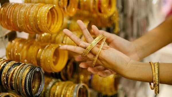 الجرام ينخفض 110 جنيهات، تراجعات كبيرة تضرب أسعار الذهب بمنتصف التعاملات