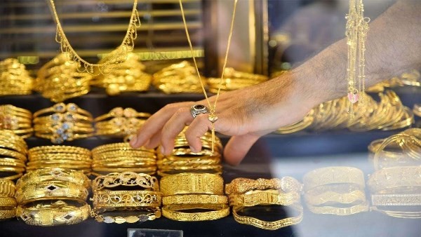 500 جنيه تراجع| مفاجأة في أسعار الذهب وعيار 21 الآن