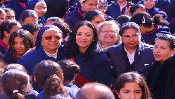 خالد منتصر يُشيد بزيارة د.مايا مرسي لمدرسة راهبات الراعي الصالح : شكراً لكل من يرسخ في العقل والوجدان أننا وطن لا طائفة أو قبيلة