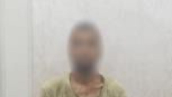 مضطرب نفسيا.. القبض على عاطل استلقى على قضبان القطار بالشرقية