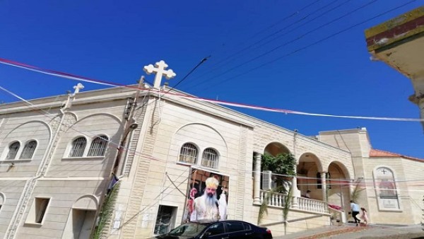 مطرانية اللاذقية تنفي استهداف كنيسة مار تقلا أو مقتل حارسها