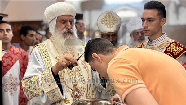 أسقف الجيزة يرسم شمامسة جدد في كنيسة رؤساء الملائكة