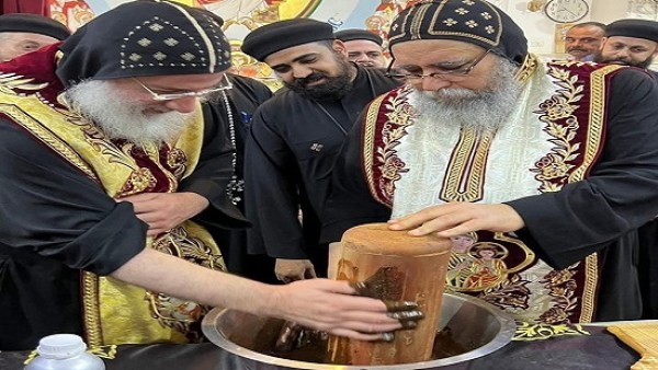 احتفالات عيد "أباهور البهجوري" بكنيسته بسوادة