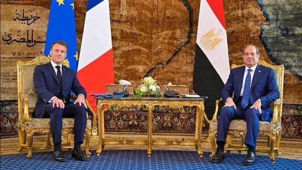 الرئيس السيسي وماكرون يبحثان تجنب التصعيد وضبط أوضاع منطقة الشرق الأوسط