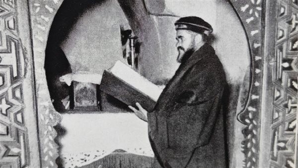 كنيسة العذراء الأثرية بدير المحرق.. أقدس مواضع مصر