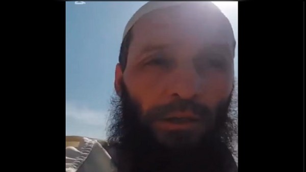فيديو .. داعشي يحرض على قتل المسيحيين علناً في سوريا : لا يوجد إخوة في الوطن .. لن نترك النصارى وسوف نجاهد فيهم