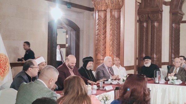 الأنبا أرميا يفتتح الصالون الثقافي بعنوان “الاجتهاد بين العقل البشري والذكاء الاصطناعي”