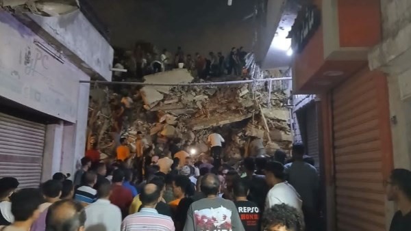 كان يسكنه نور الشريف.. انتشال سابع ضحايا عقار السيدة زينب